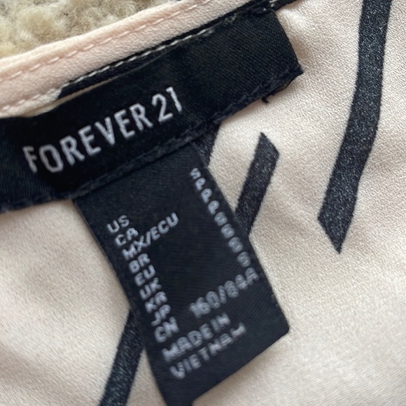 blouse size M - Picture 4 of 4